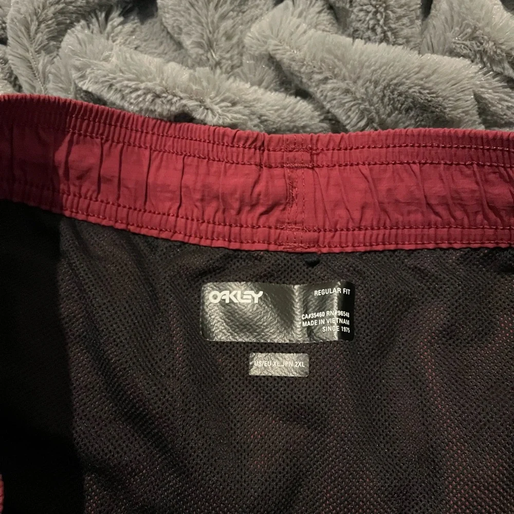 Oakley Red Mens Standard All Day Beach Shorts Size XL